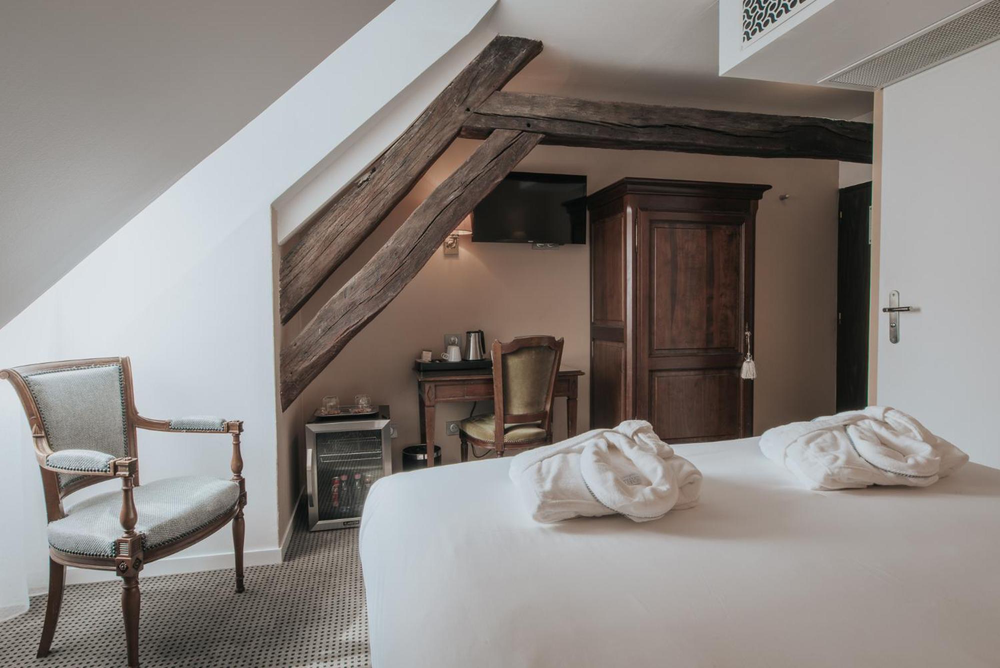 Hotel Henry II Beaune Centre Exterior photo